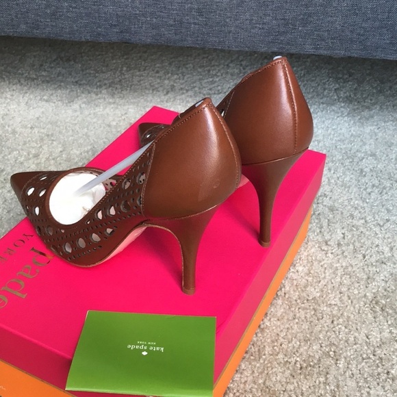 Kate Spade Pump - Picture 7 of 11